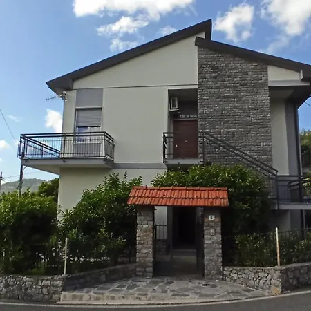 Apartment I Limoni *